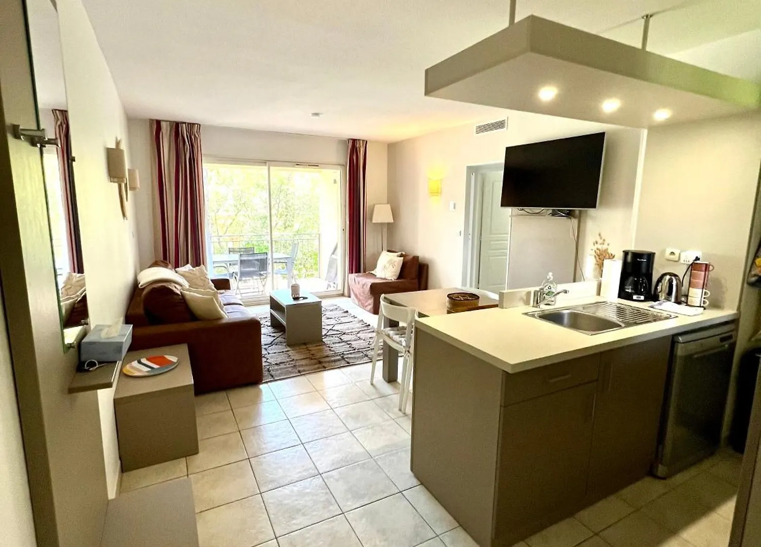 Saint-Tropez En Residence Avec Piscine 0*,